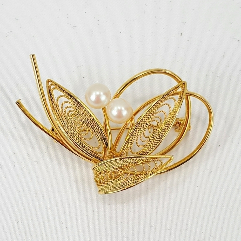 Vtg Snail or Butterfly Brooch Carved Pin Gold Tone Faux Pearl Eyes Unsigned 60s